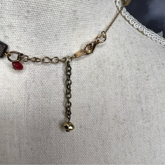 Handmade vintage and new pieces mixed up-cycled necklace with real stone pendant - Picture 8 of 13